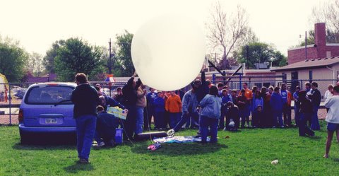 filling_balloons_in_front_of_kids-1